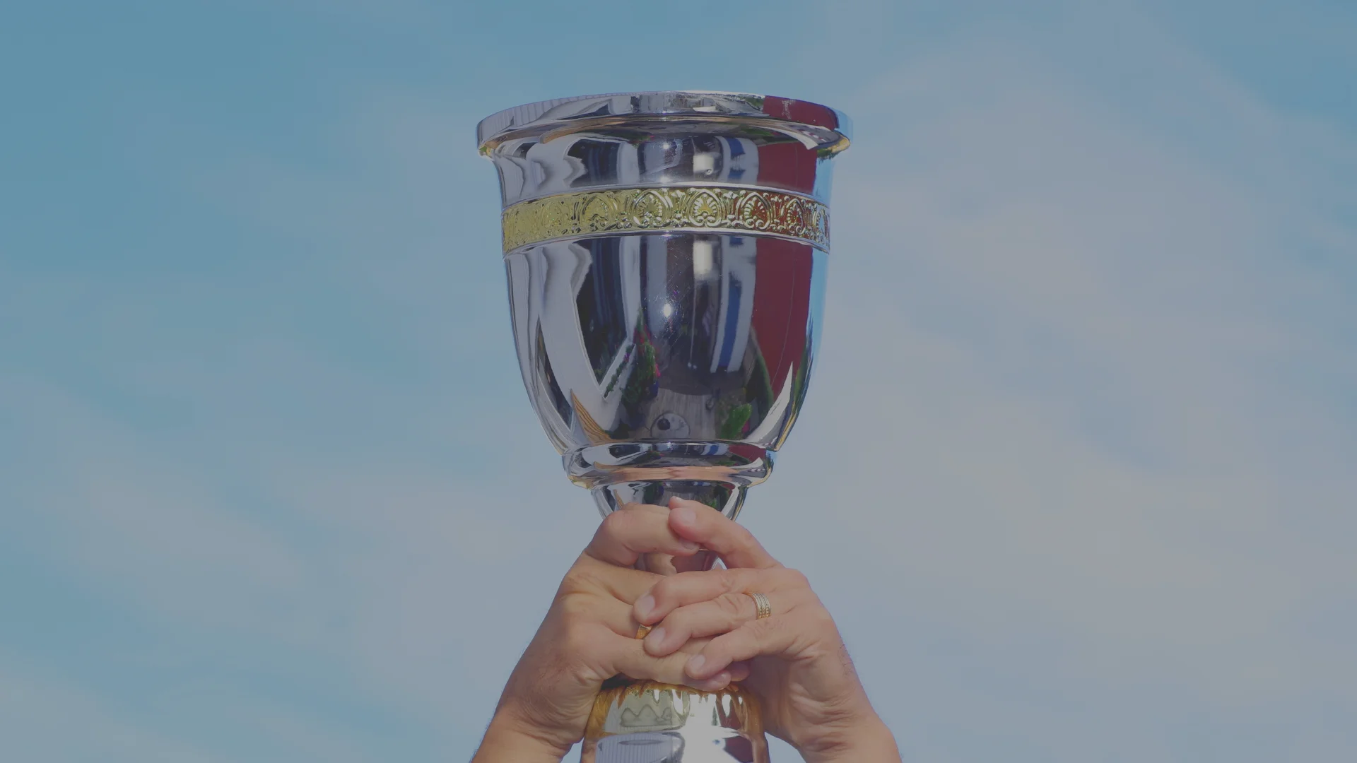 What is in the winning Olympic golf bag